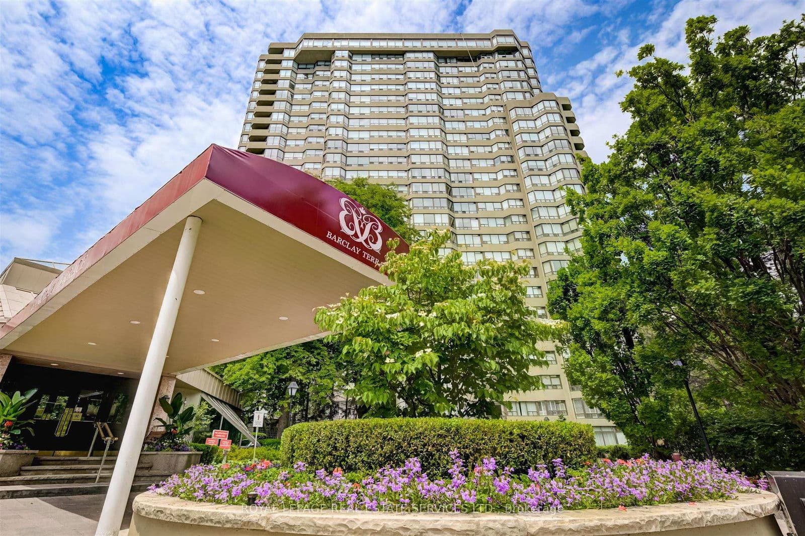 1320 Islington Avenue, Unit 1207