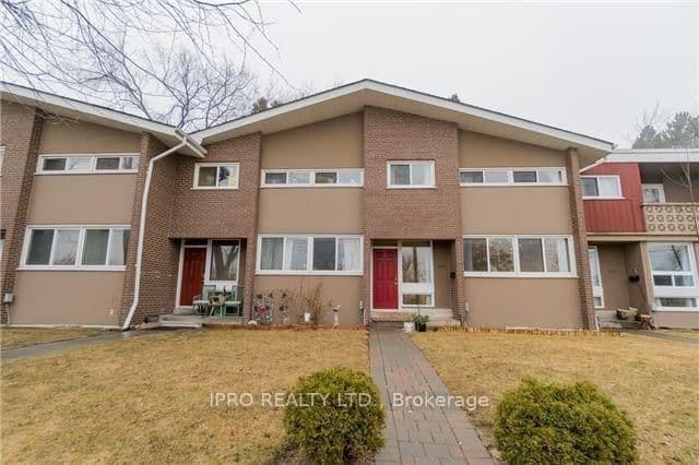 3250 The Credit Woodlands, Unit 16