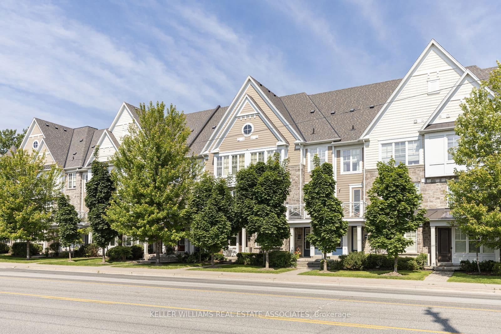 1437 Lakeshore Road E, Unit 300