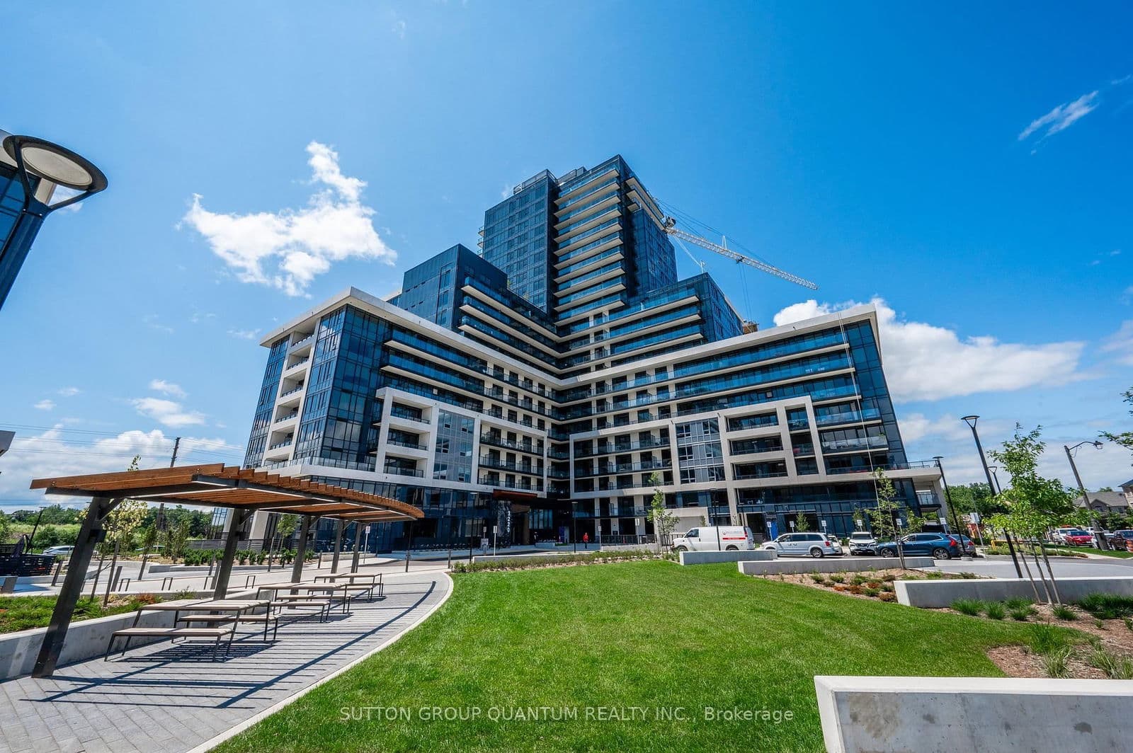 3220 William Coltson Avenue, Unit 402