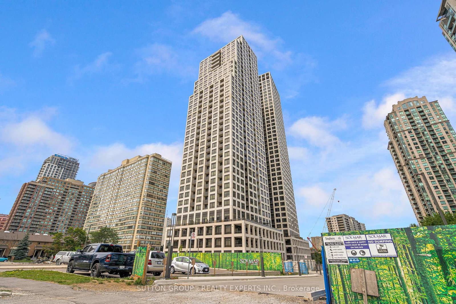 36 Elm Drive W, Unit 1409