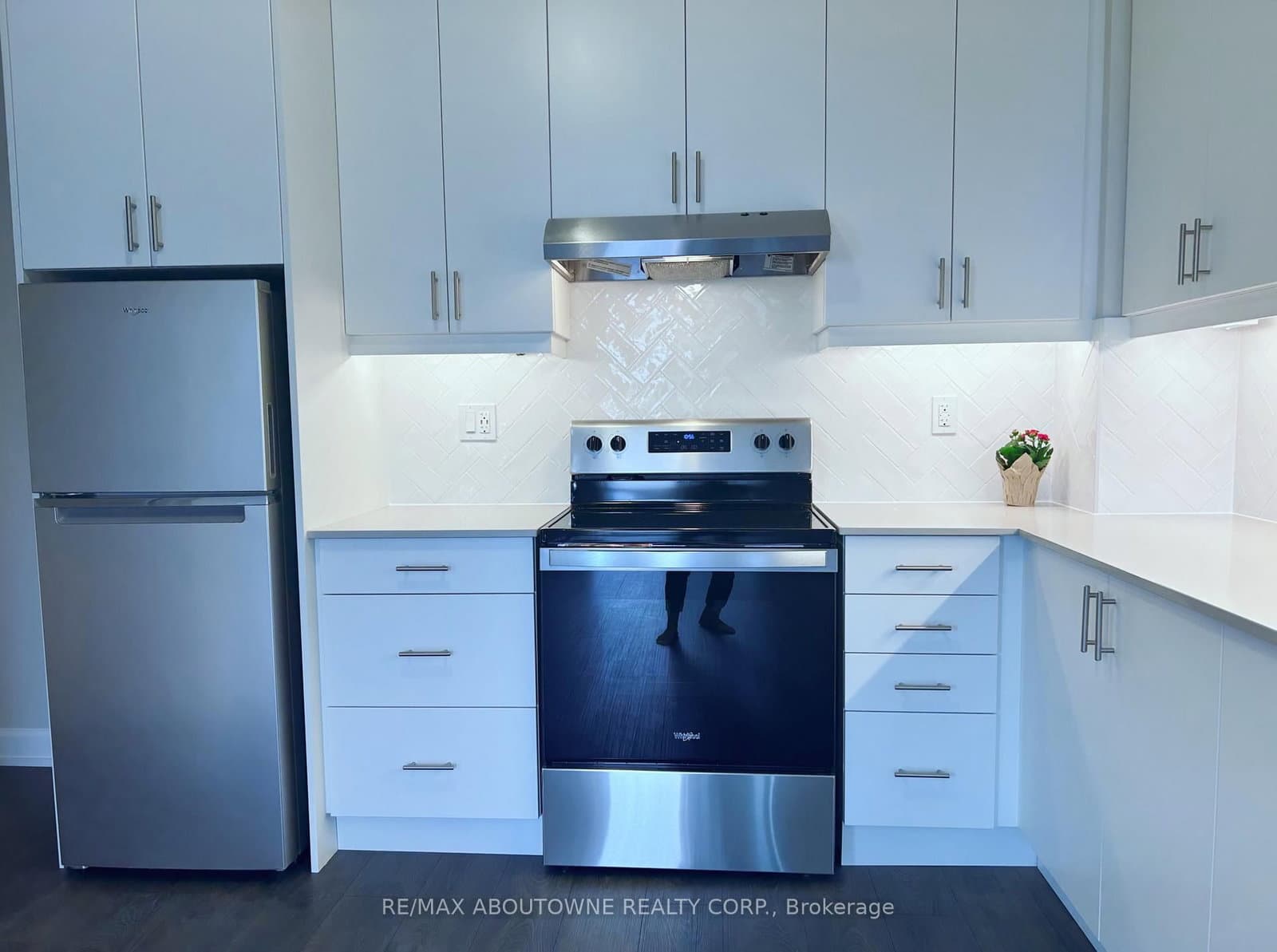 3220 William Coltson Avenue, Unit 2006