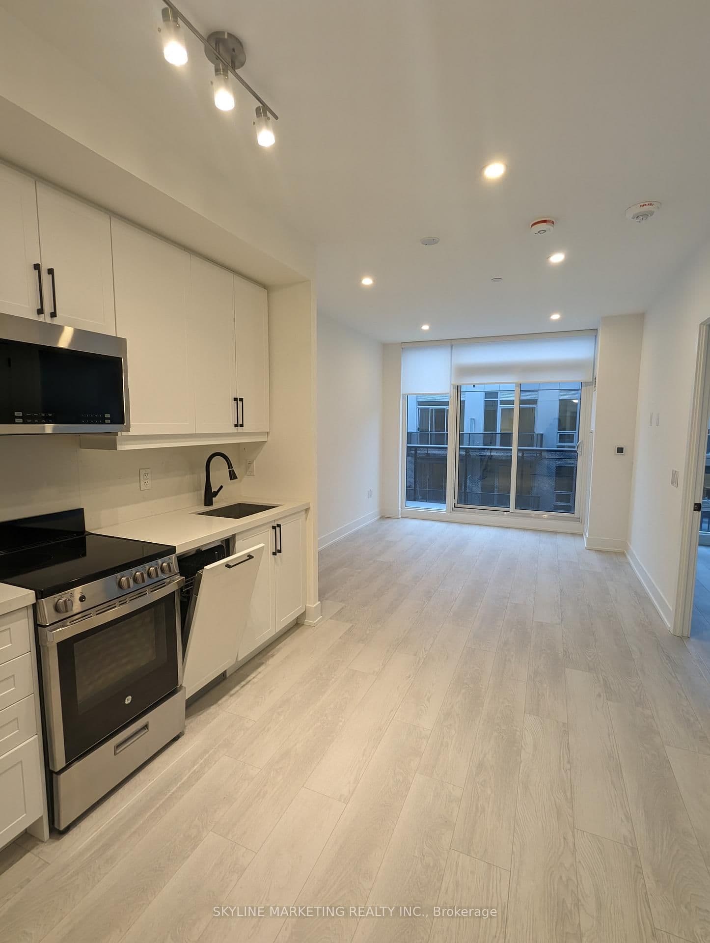 2450 Old Bronte Road, Unit 618