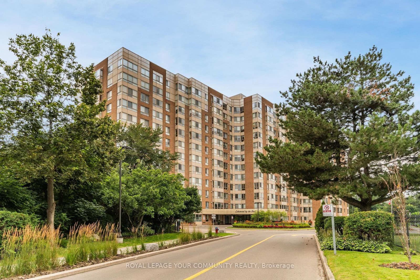 1485 Lakeshore Road E, Unit 817