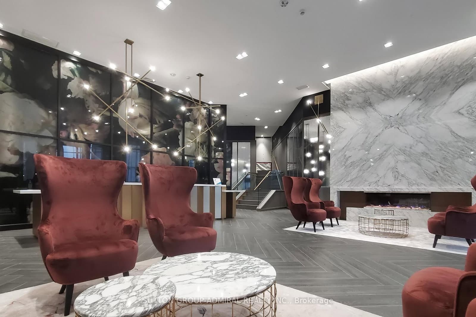 405 Dundas Street, Unit LPH14