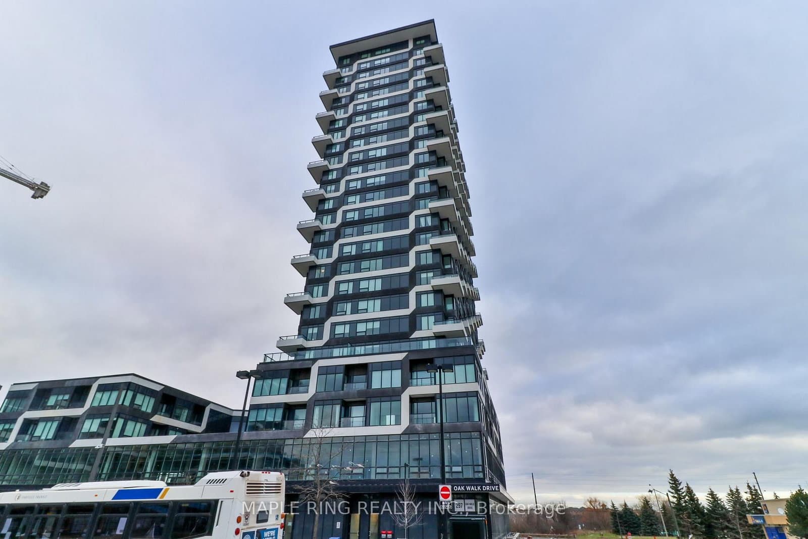 297 Oak Walk Drive, Unit 319