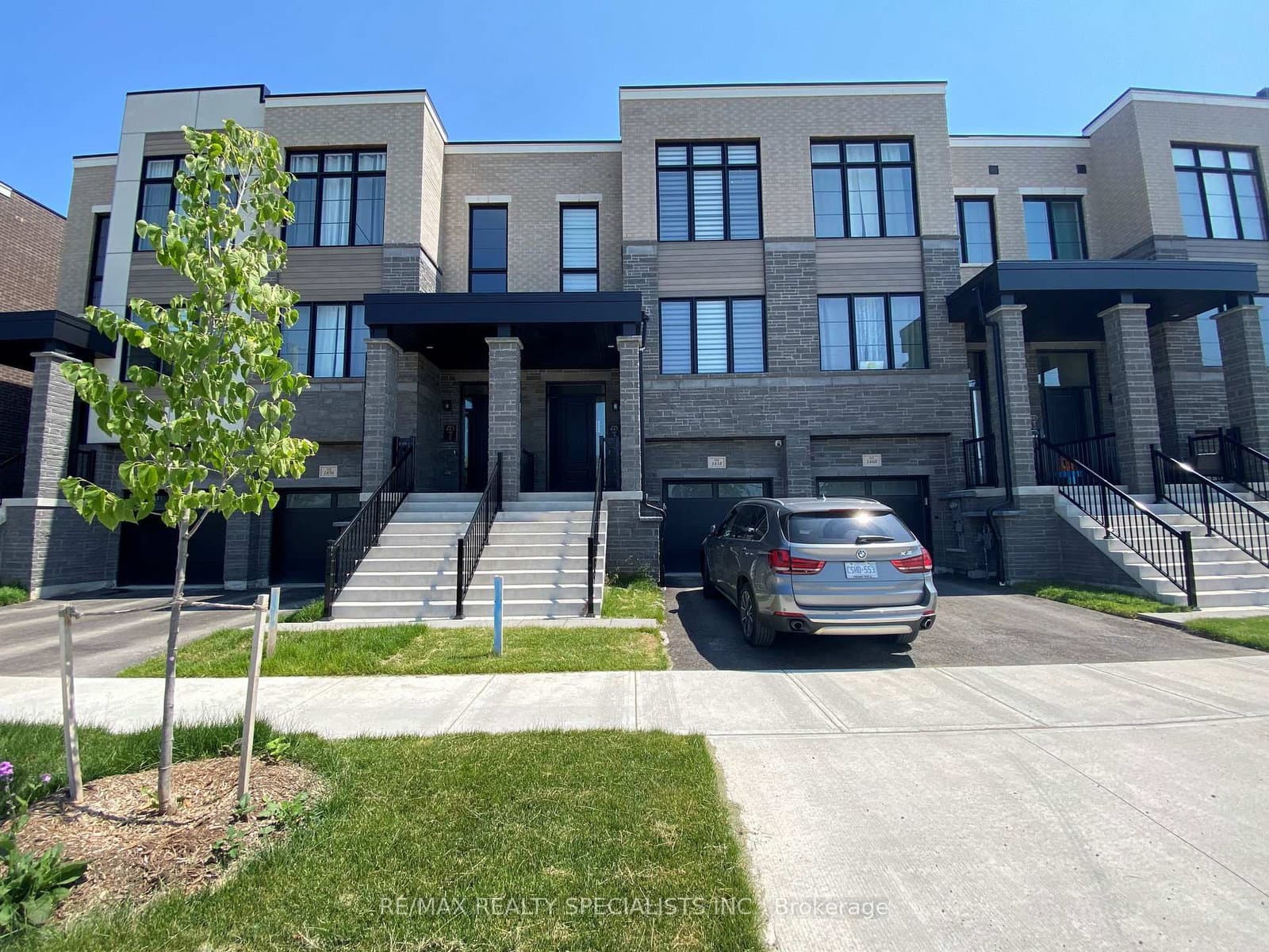 1458 Yellow Rose Circle