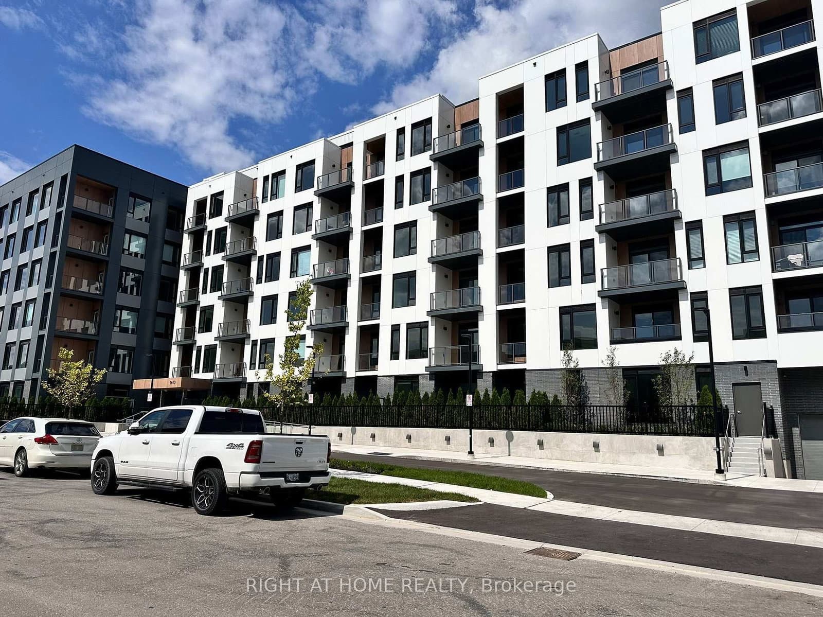 1440 Clarriage Court, Unit 614