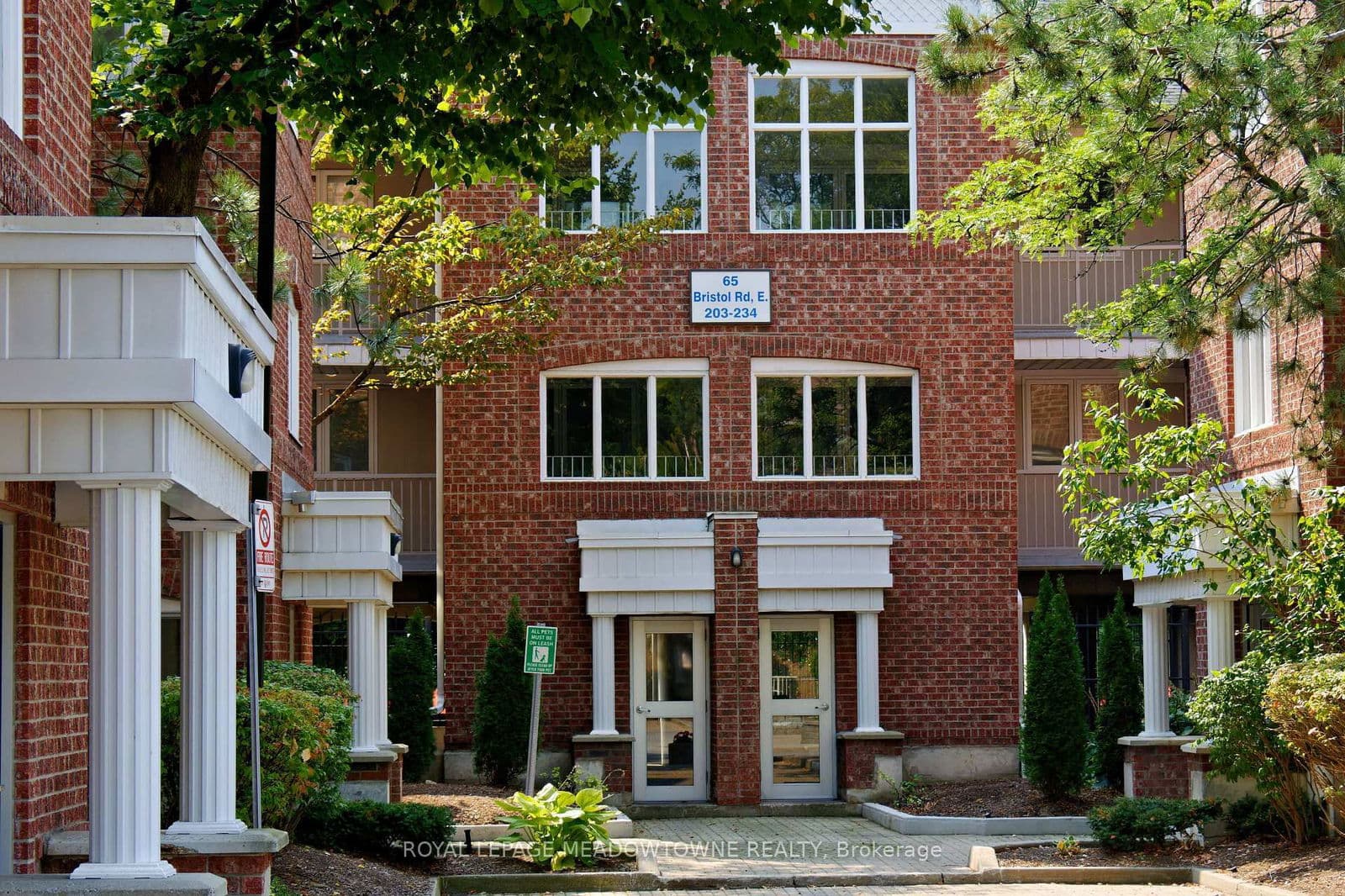 65 Bristol Road E, Unit 219