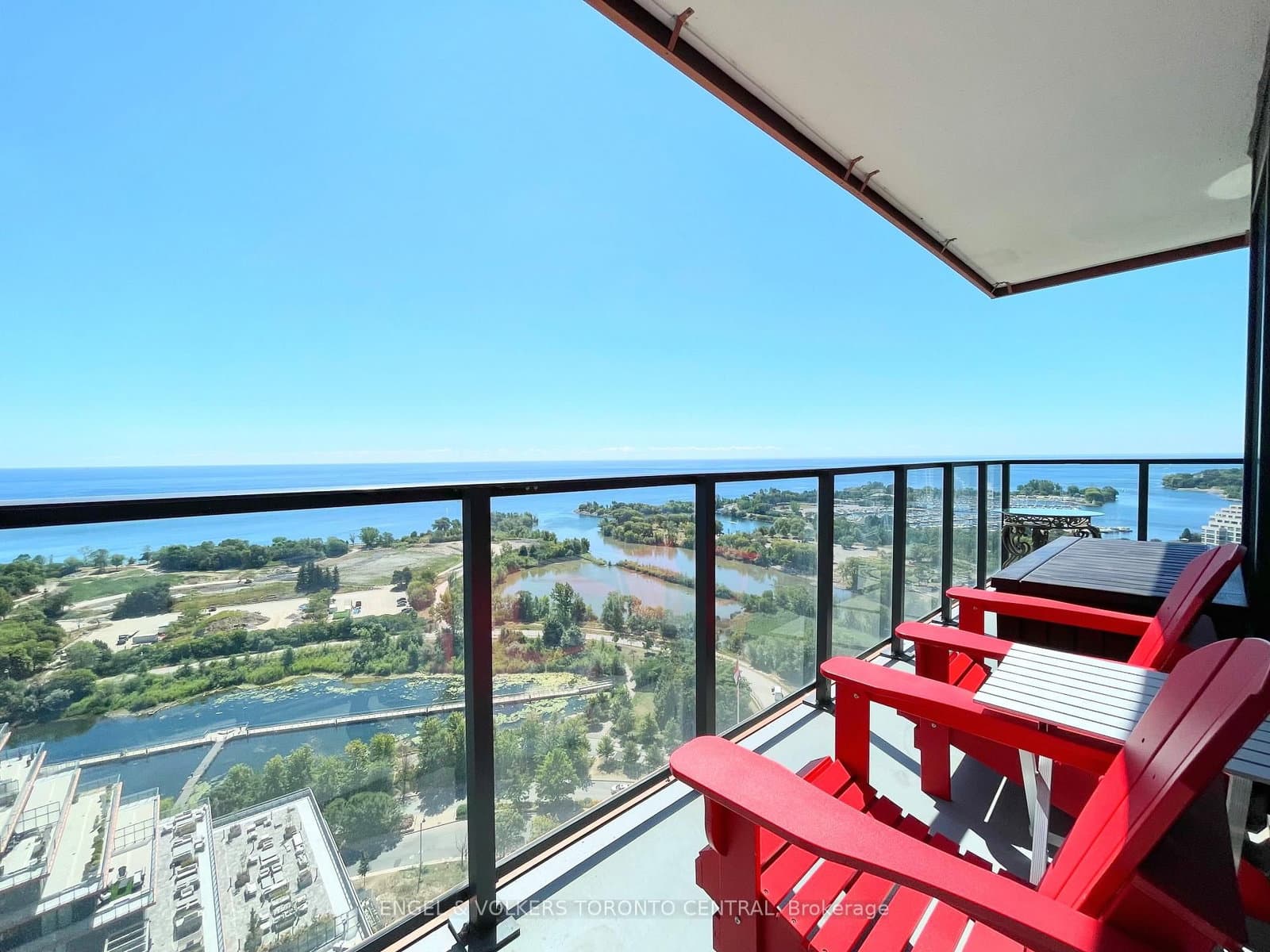 30 Shore Breeze Drive, Unit 2118