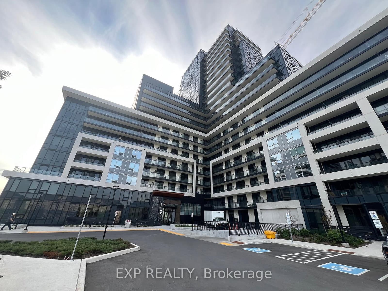 3220 William Coltson Avenue, Unit 407