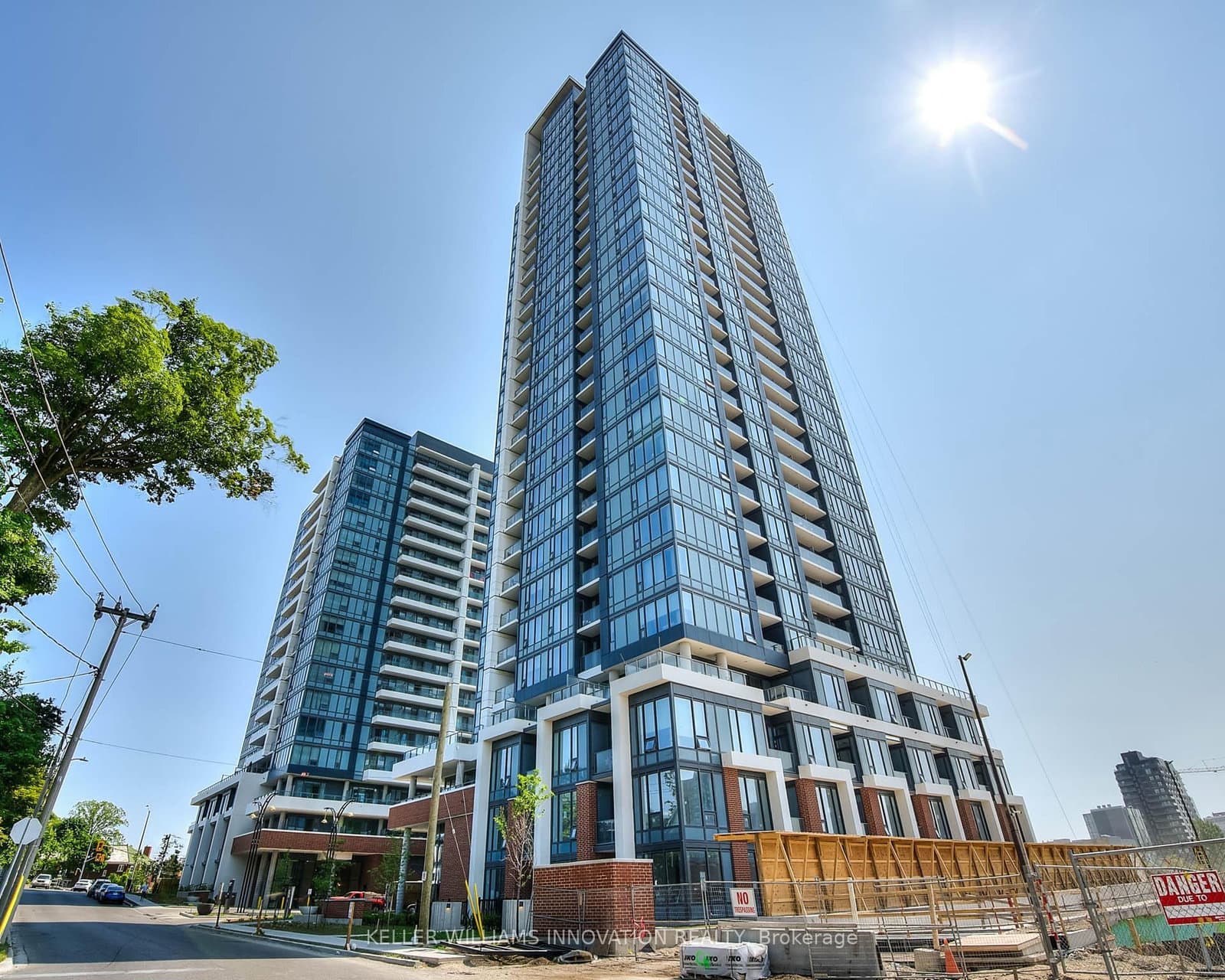 15 Wellington Street S, Unit 1112