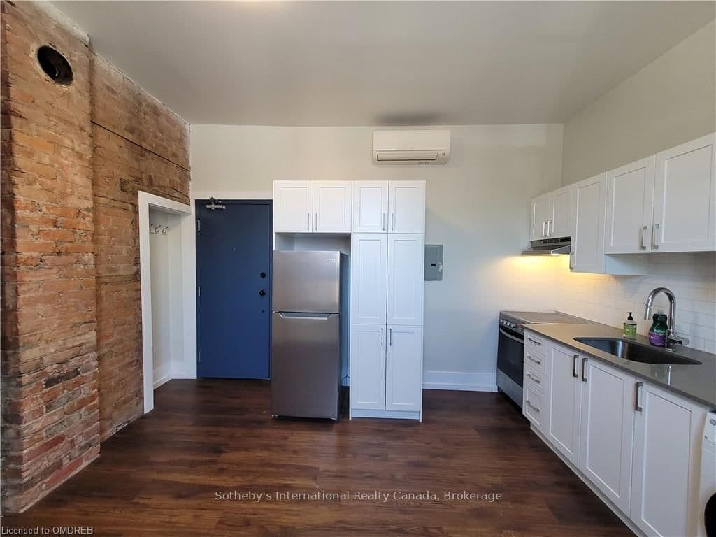 154 JAMES Street N, Unit 1