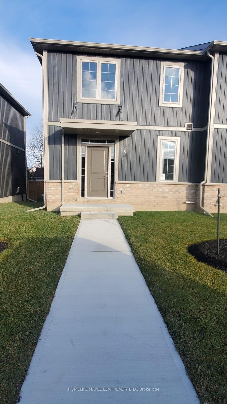 18 CORBIN Street, Unit 5