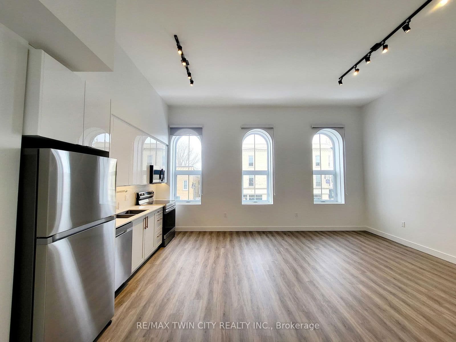 75 Huron Street, Unit 201