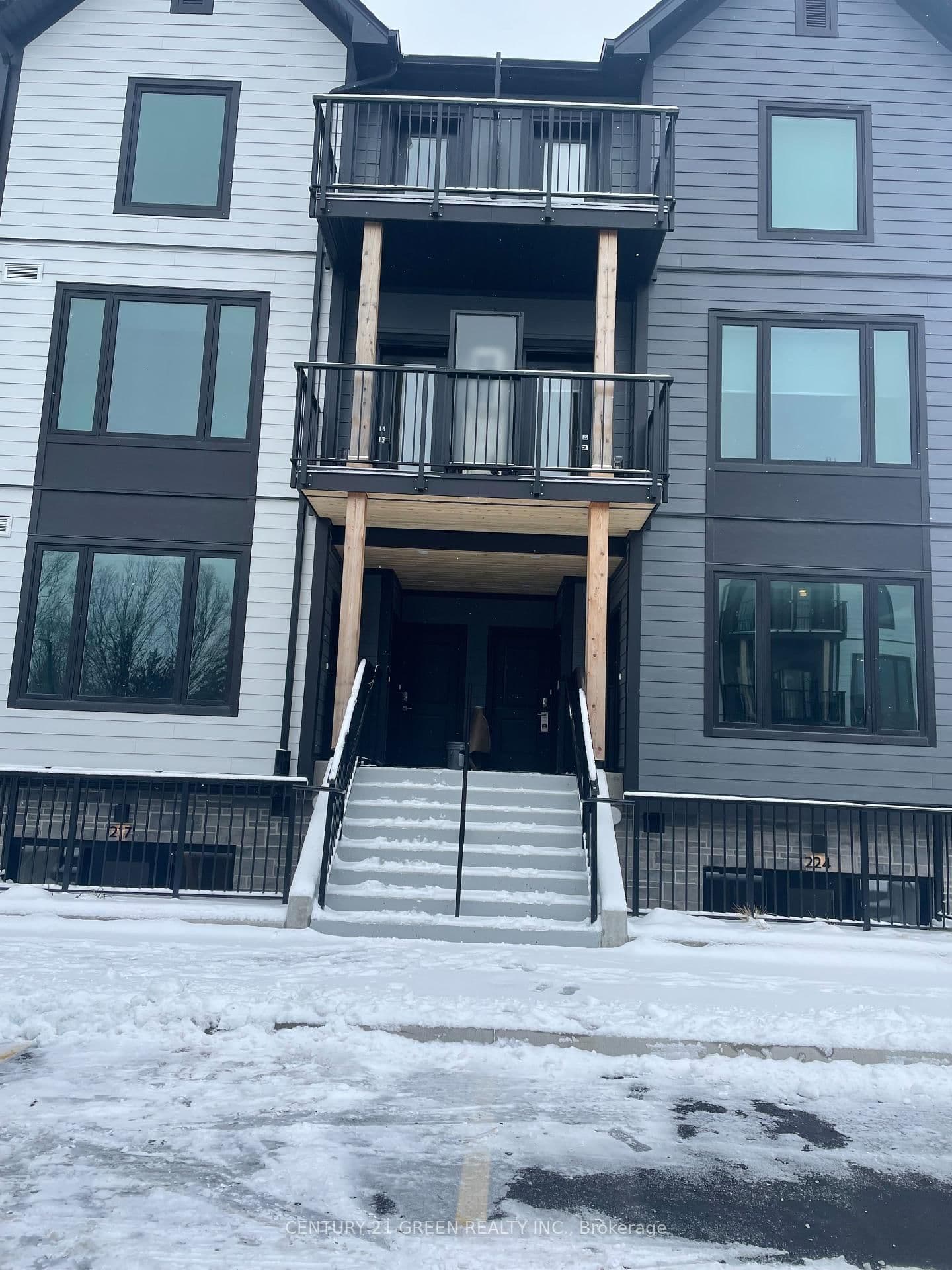 708 Woolwich Street, Unit 315