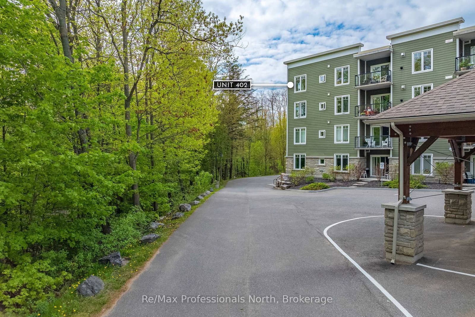 391 James Street W, Unit 402