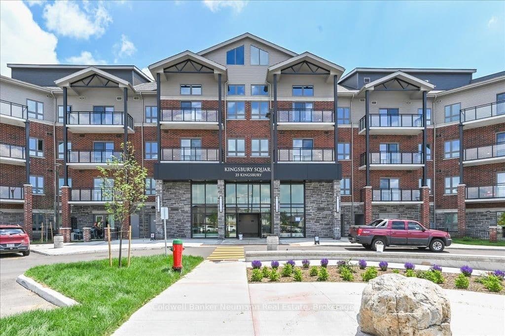 35 Kingsbury Square, Unit 221