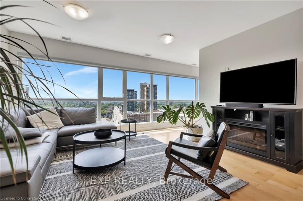 1 Victoria Street S, Unit 1001