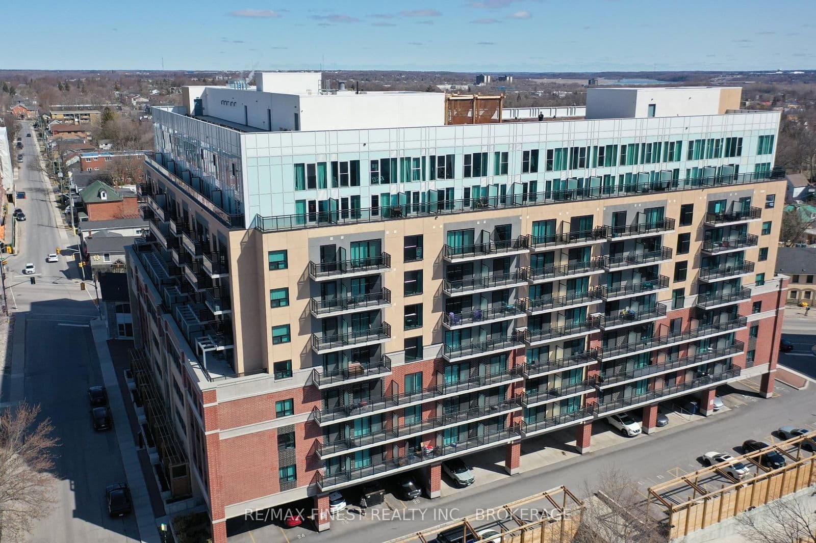 #1031 - 652 Princess Street