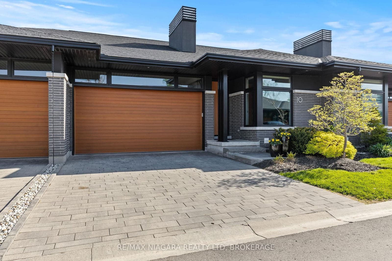 10 Taliesin Trail, Unit 2