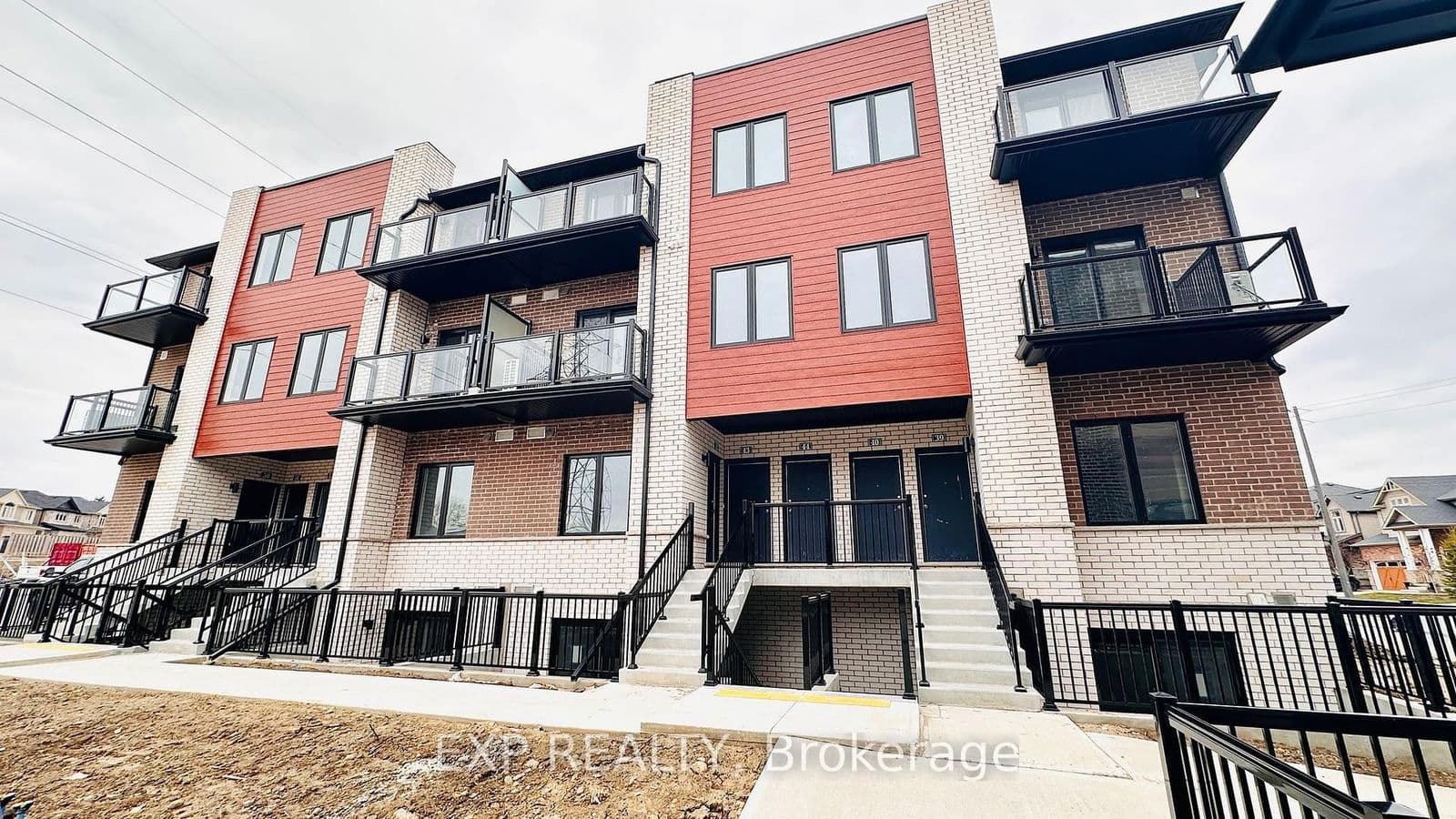 10 South Creek Drive, Unit 42