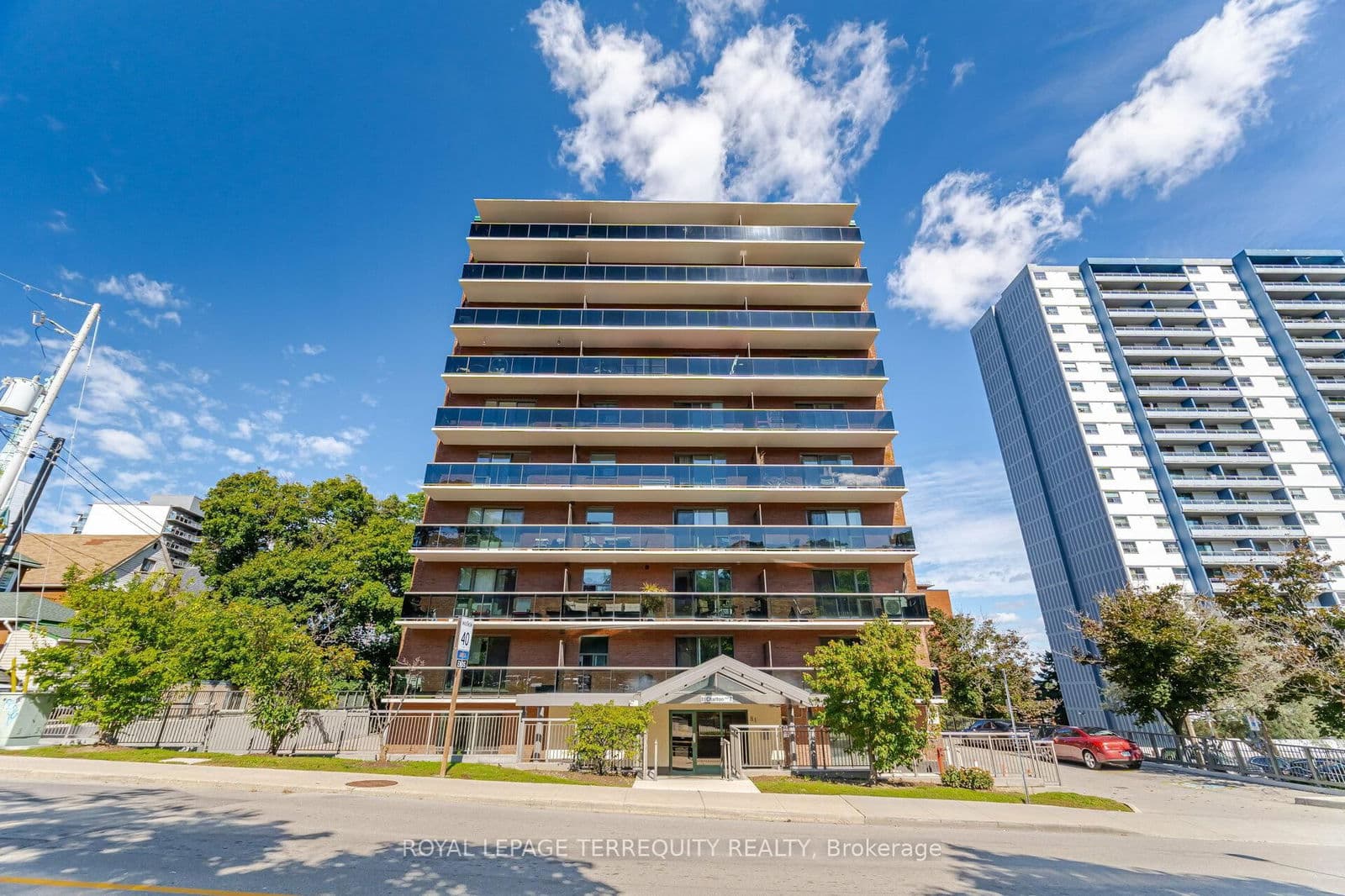 81 Charlton Avenue E, Unit 101