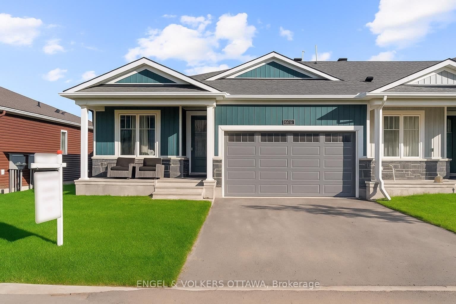 808 Companion Crescent