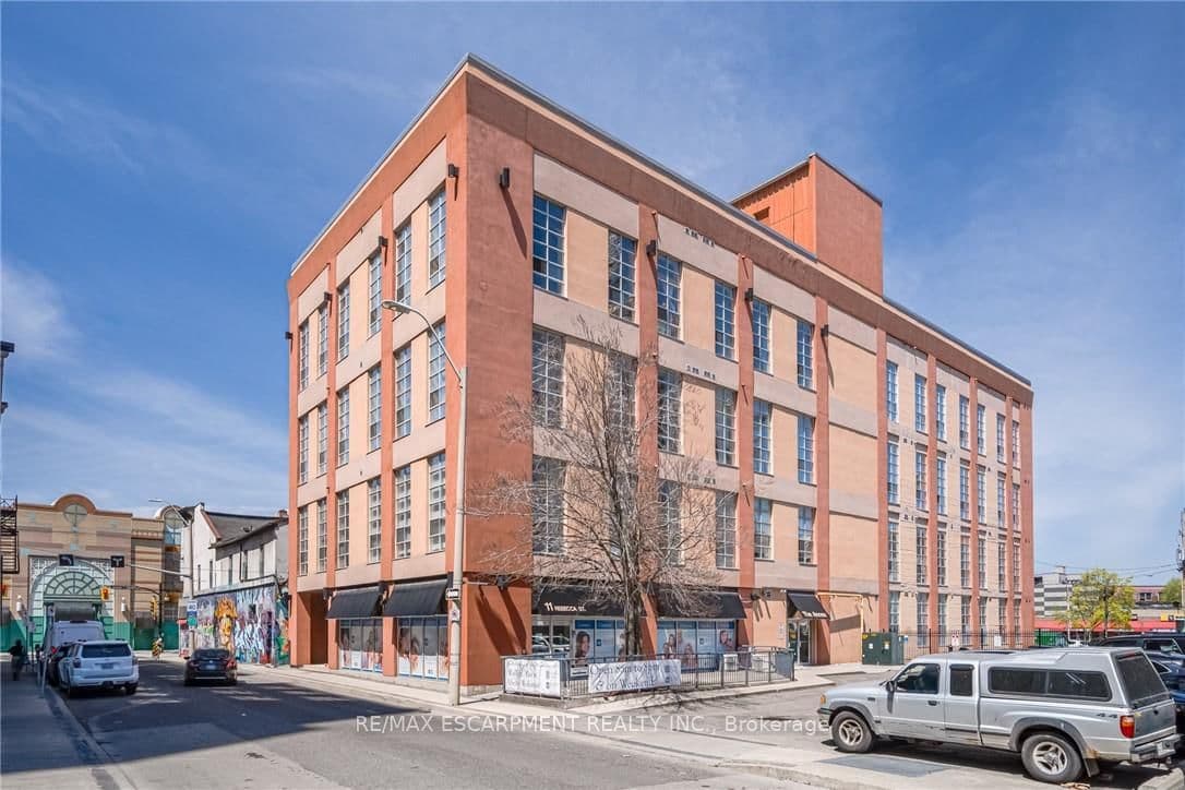 11 REBECCA Street, Unit 401