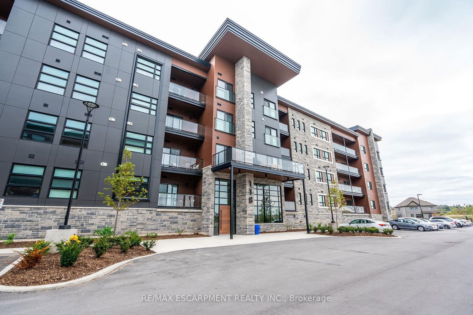 118 SUMMERSIDES Boulevard, Unit 307