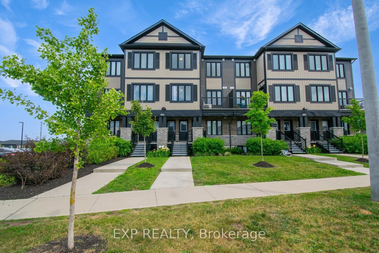 150 ROCHEFORT Street, Unit E