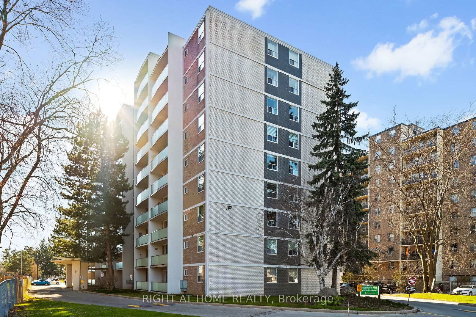 #801 - 359 Geneva Street