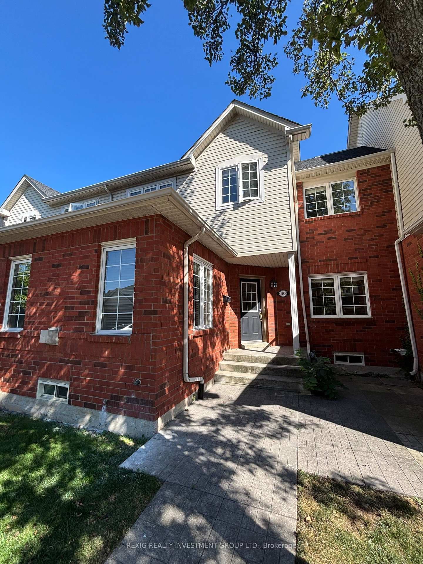 100 Beddoe Drive, Unit 40