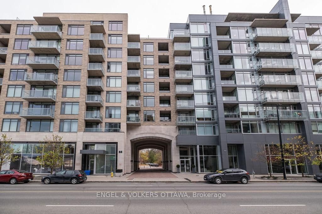 88 RICHMOND Road, Unit 809