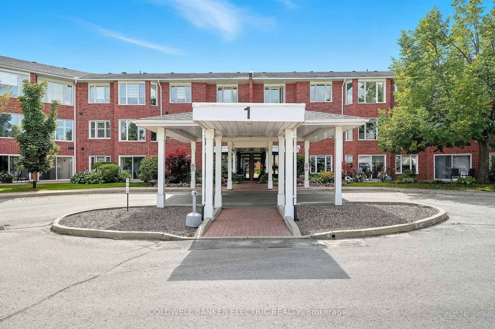 #301 - 1 Heritage Way