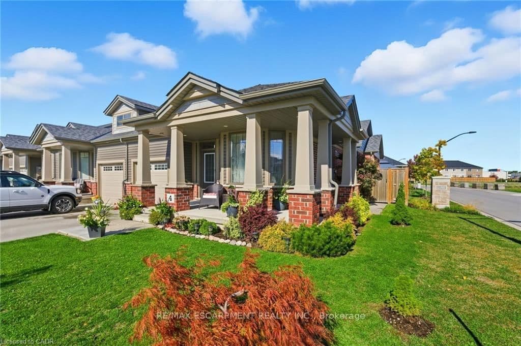 4 ELLIS Avenue