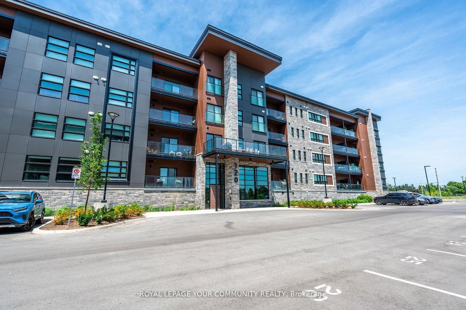 120 Summersides Boulevard, Unit 103