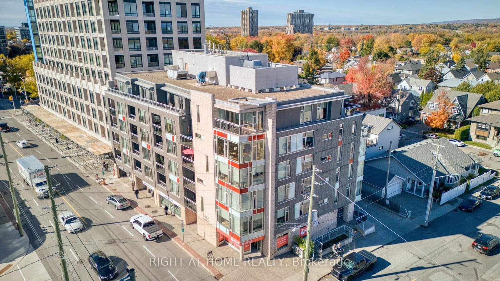 1433 Wellington Street W, Unit #206
