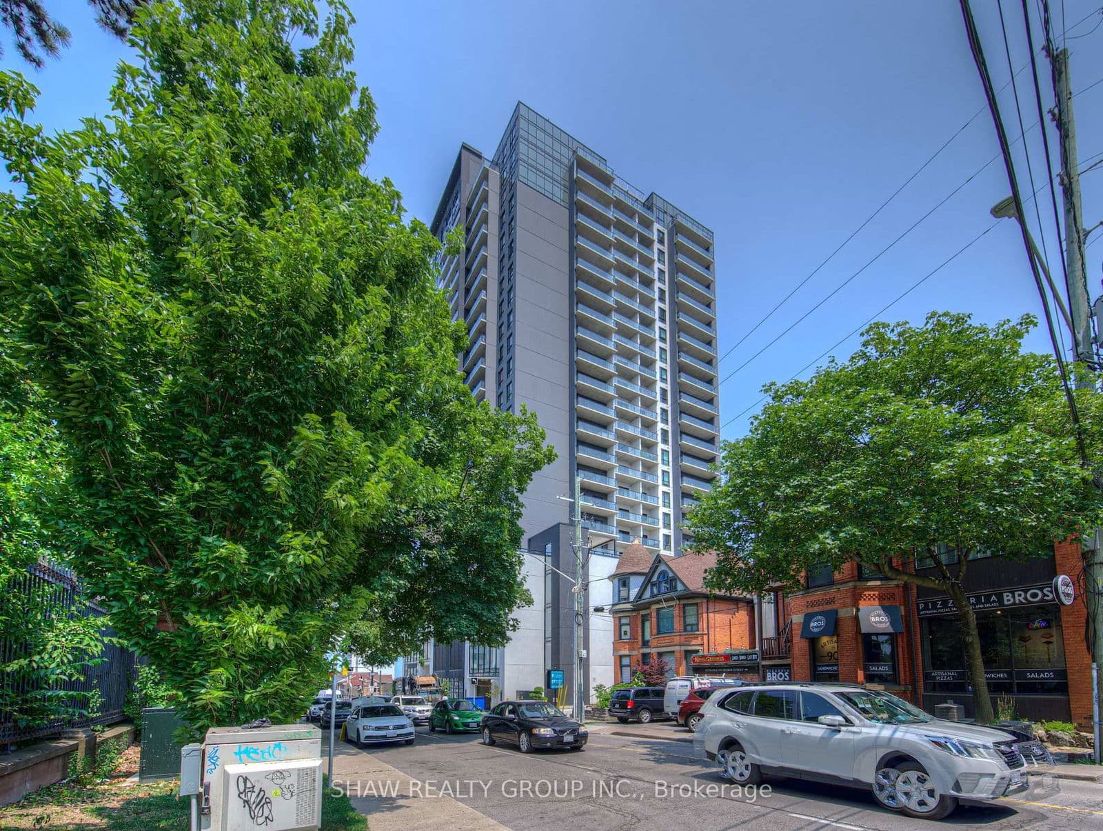 15 Queen Street S, Unit 1015