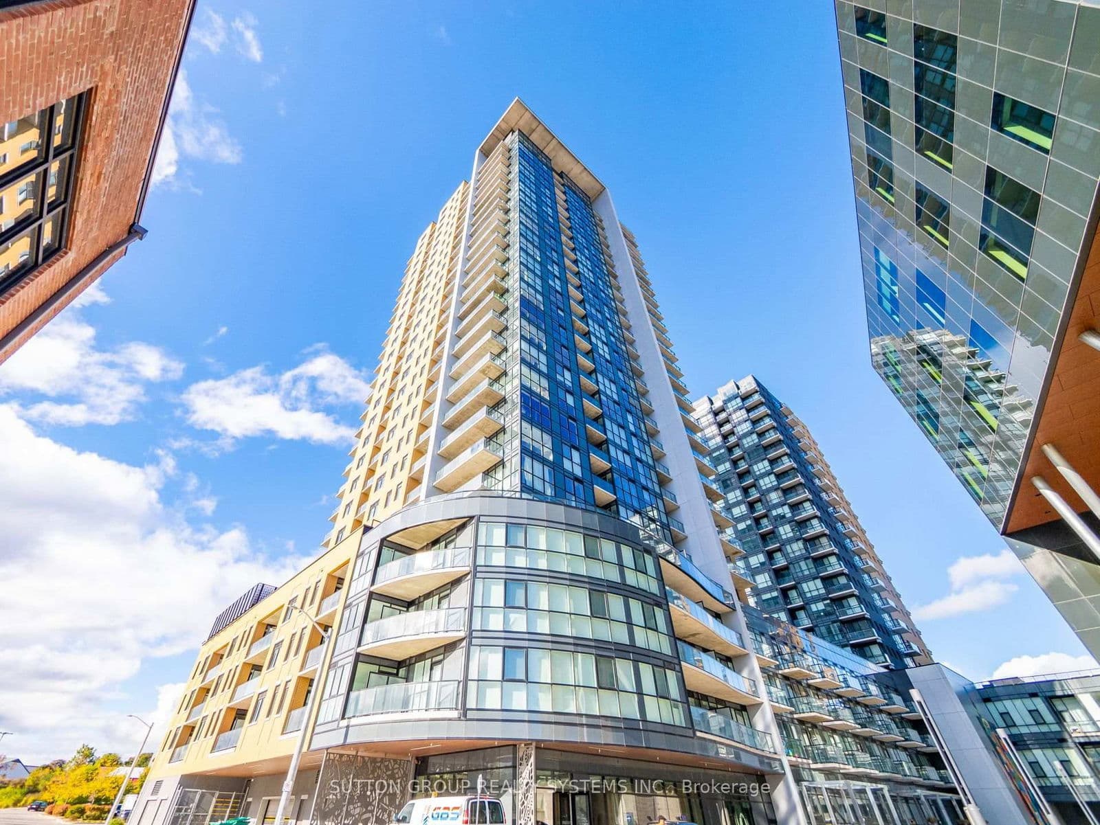 #404 - 108 Garment Street