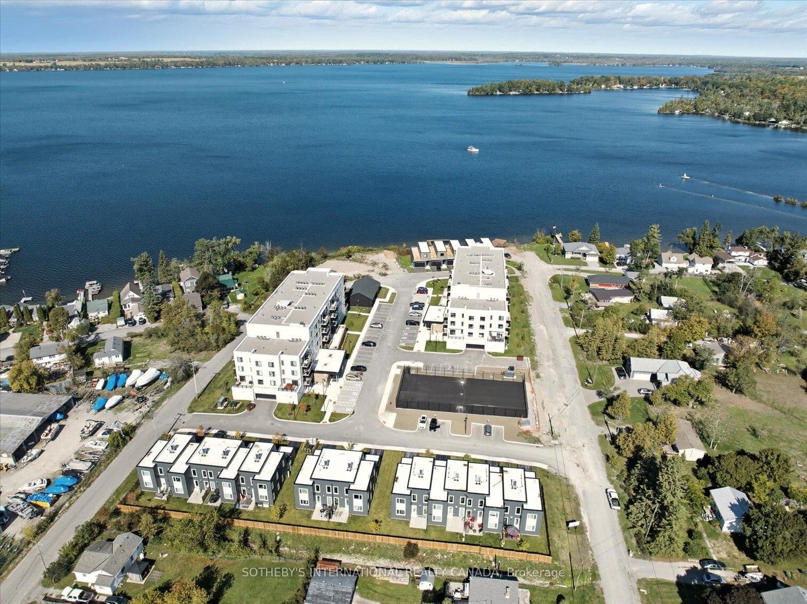 #Penthouse 1 - 19A West Street N