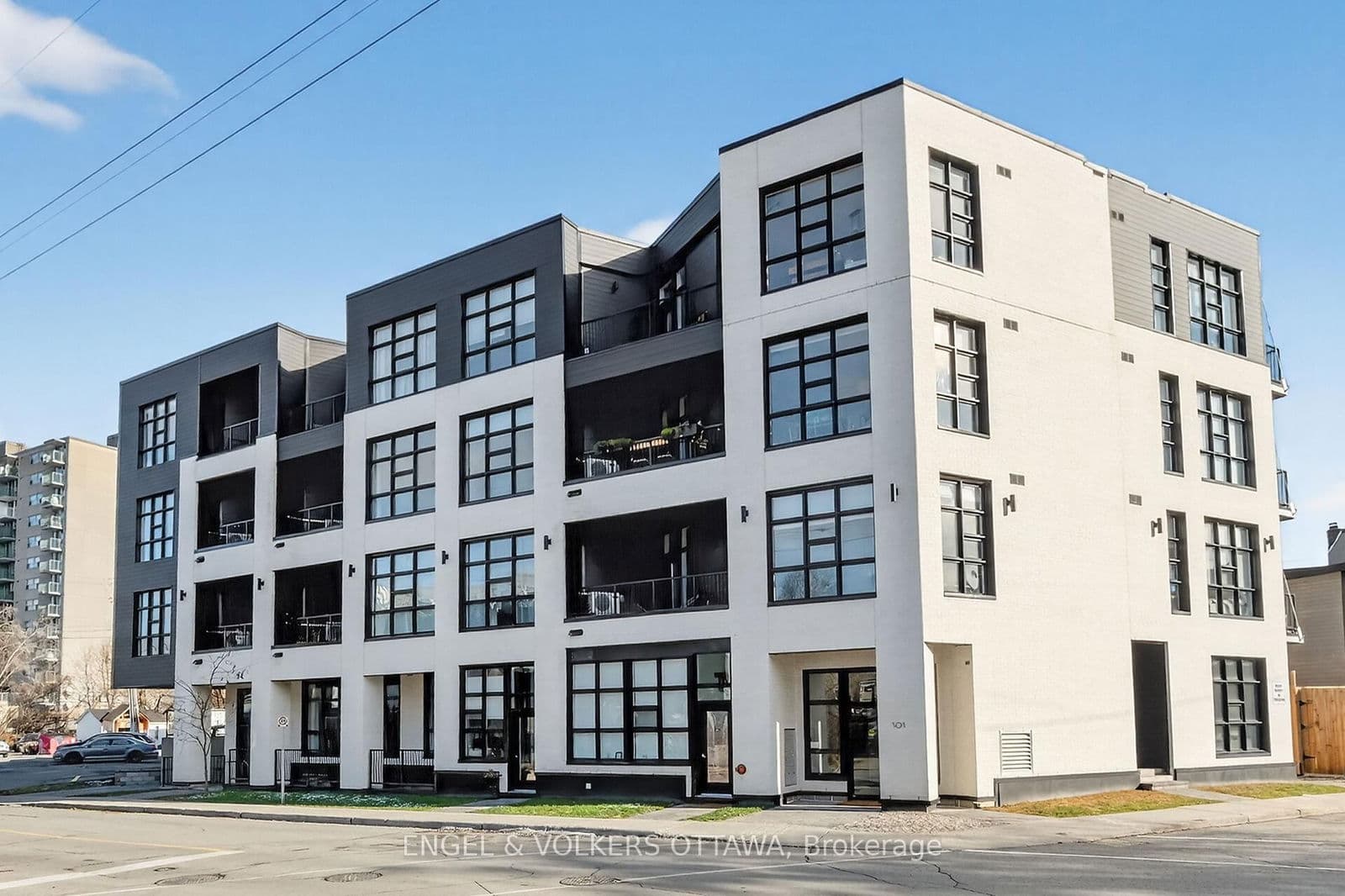 #105 - 101 Pinhey Street