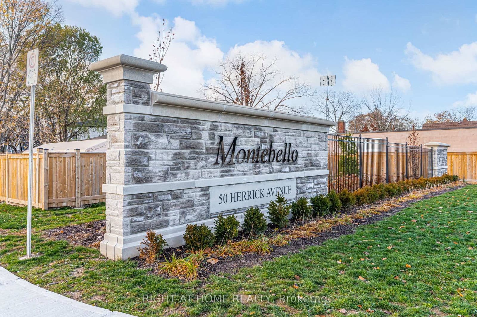 #UP 18 - 50 Herrick Avenue