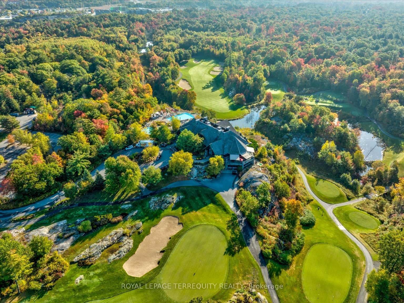 43 Rockmount Crescent