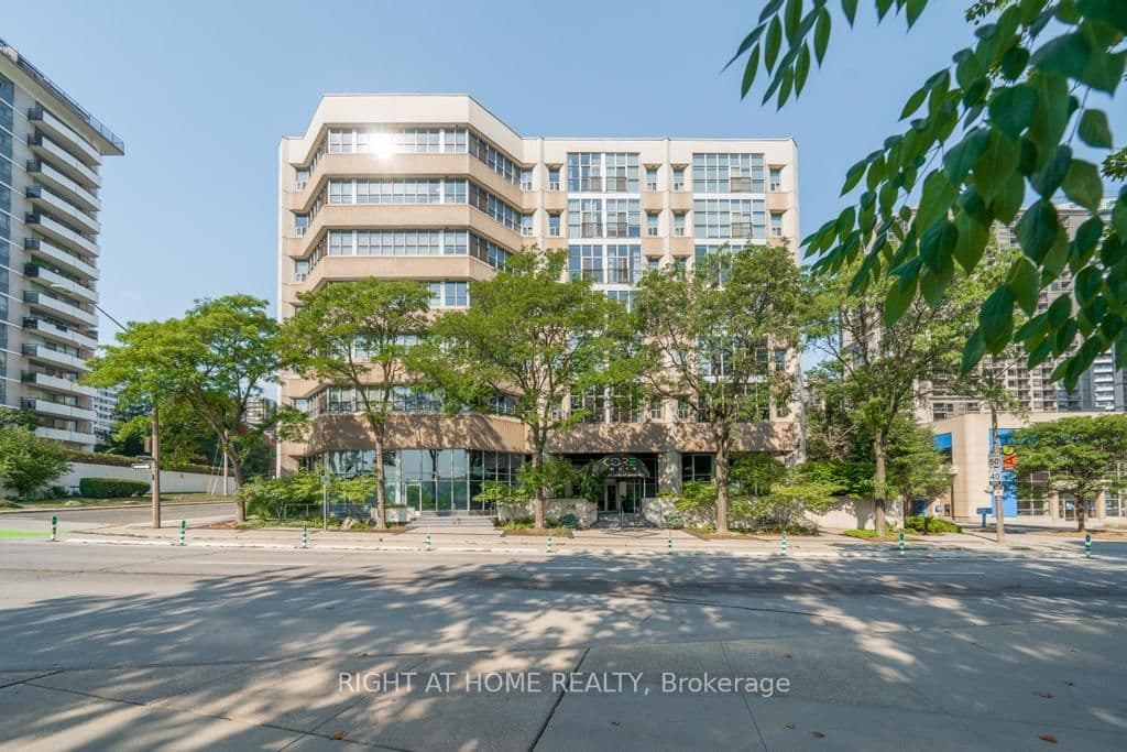 66 Bay Street S, Unit 502