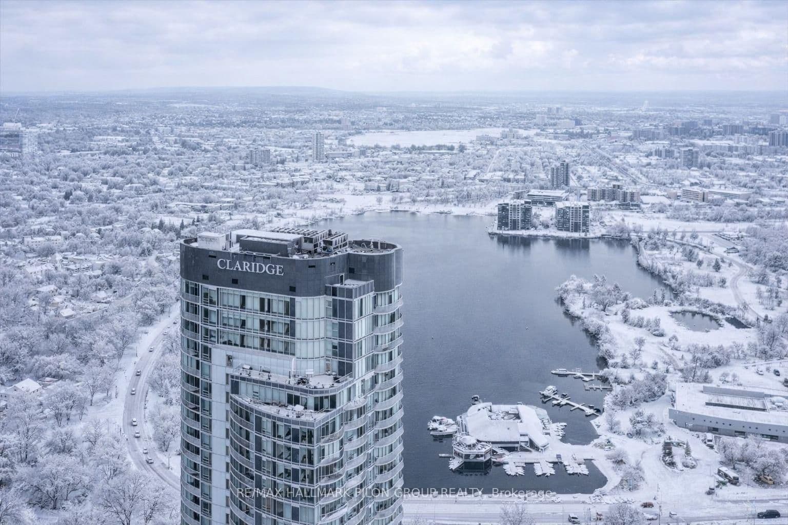 #3907 - 805 Carling Avenue