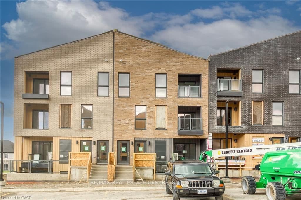 10 Urbane Boulevard, Unit C017