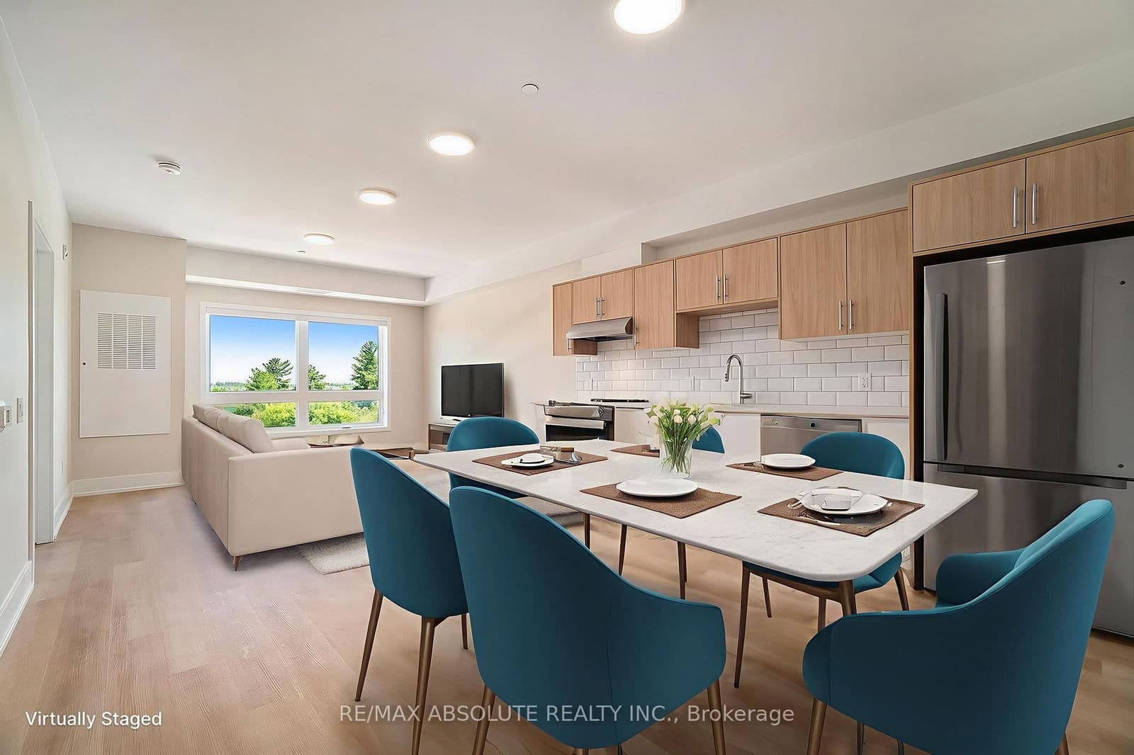 #310 - 12B Thomas Street S