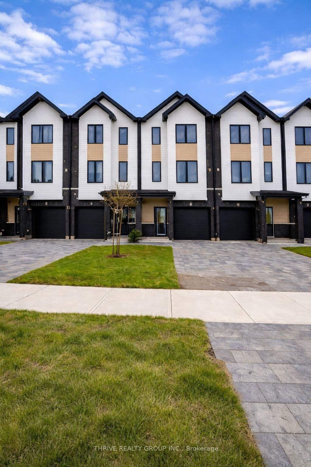 1595 Capri Crescent, Unit 26