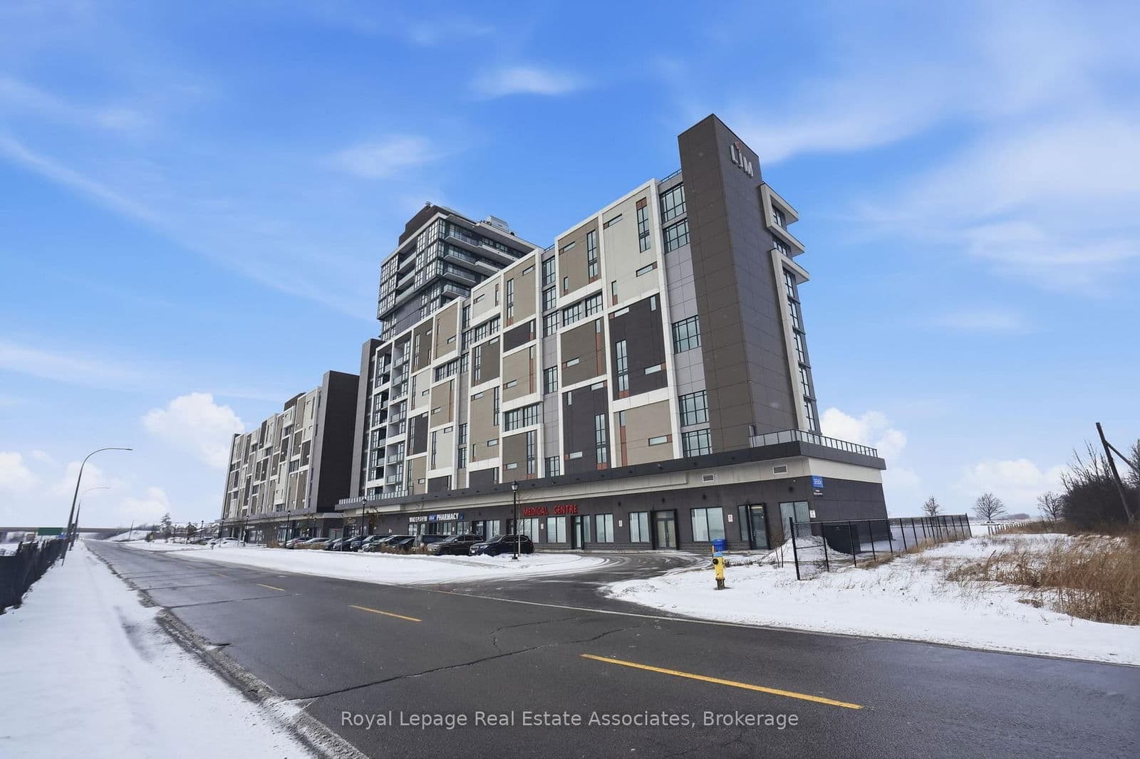 #801 - 550 North Service Road